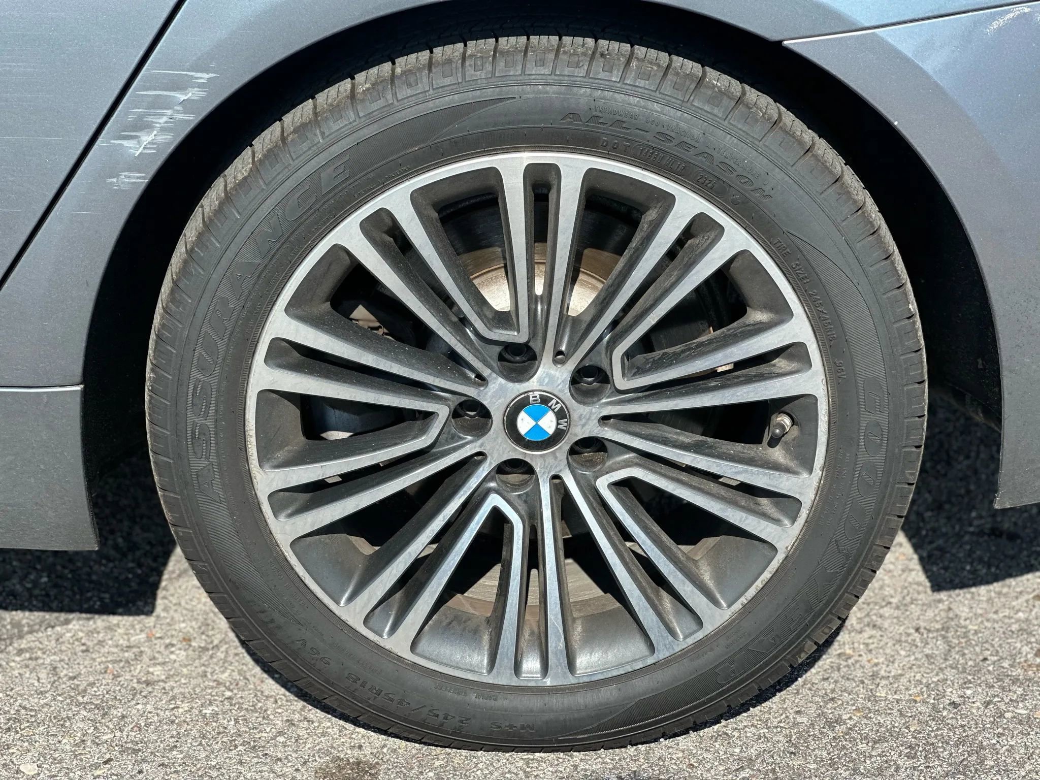 Used 2018 BMW 530i xDrive AWD/4WD image 23