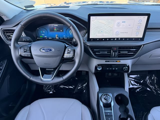 Used 2025 Ford Escape SE w/ PHEV Premium Package FWD image 12