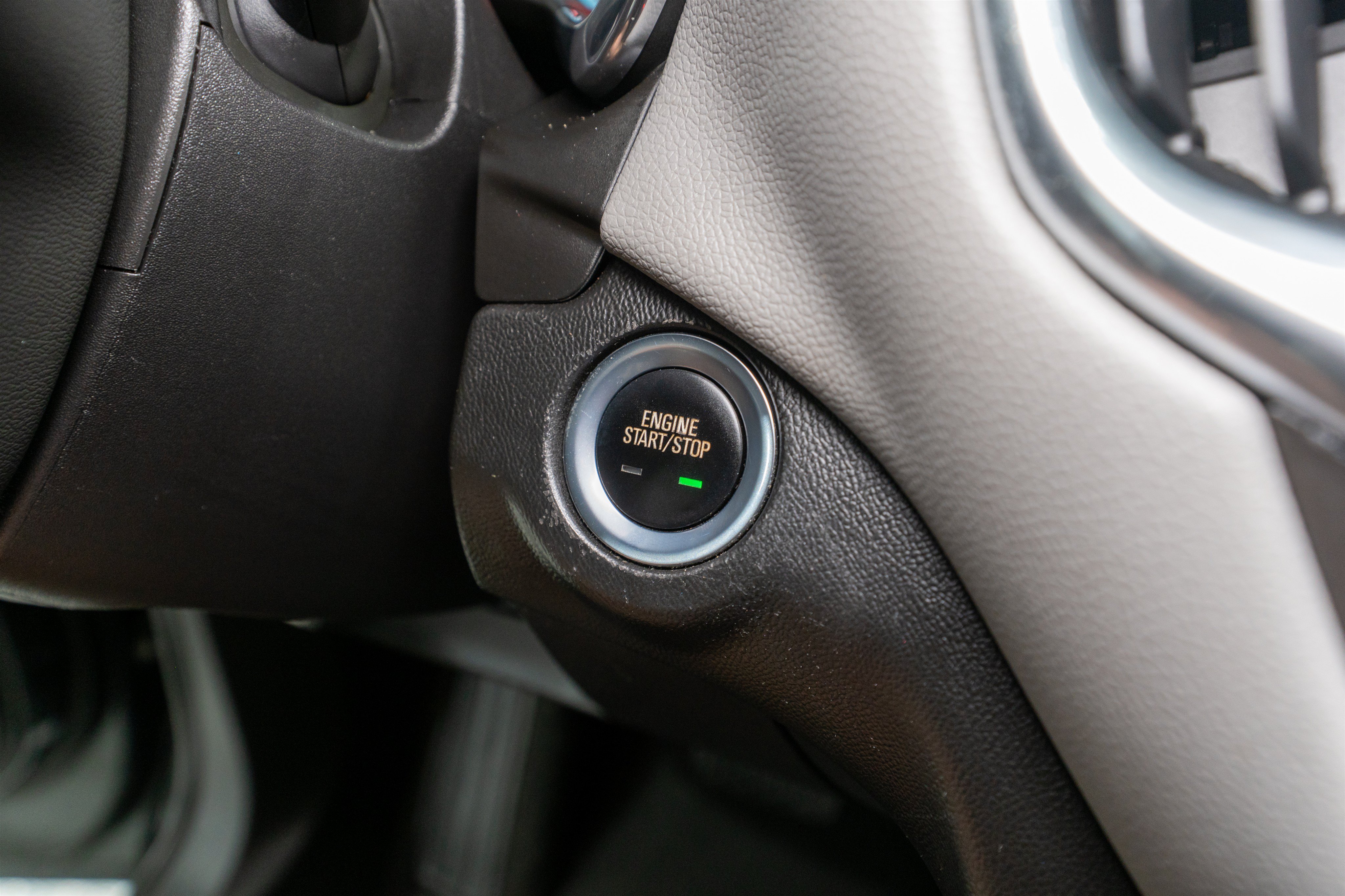 Used 2018 Chevrolet Equinox LS FWD image 26
