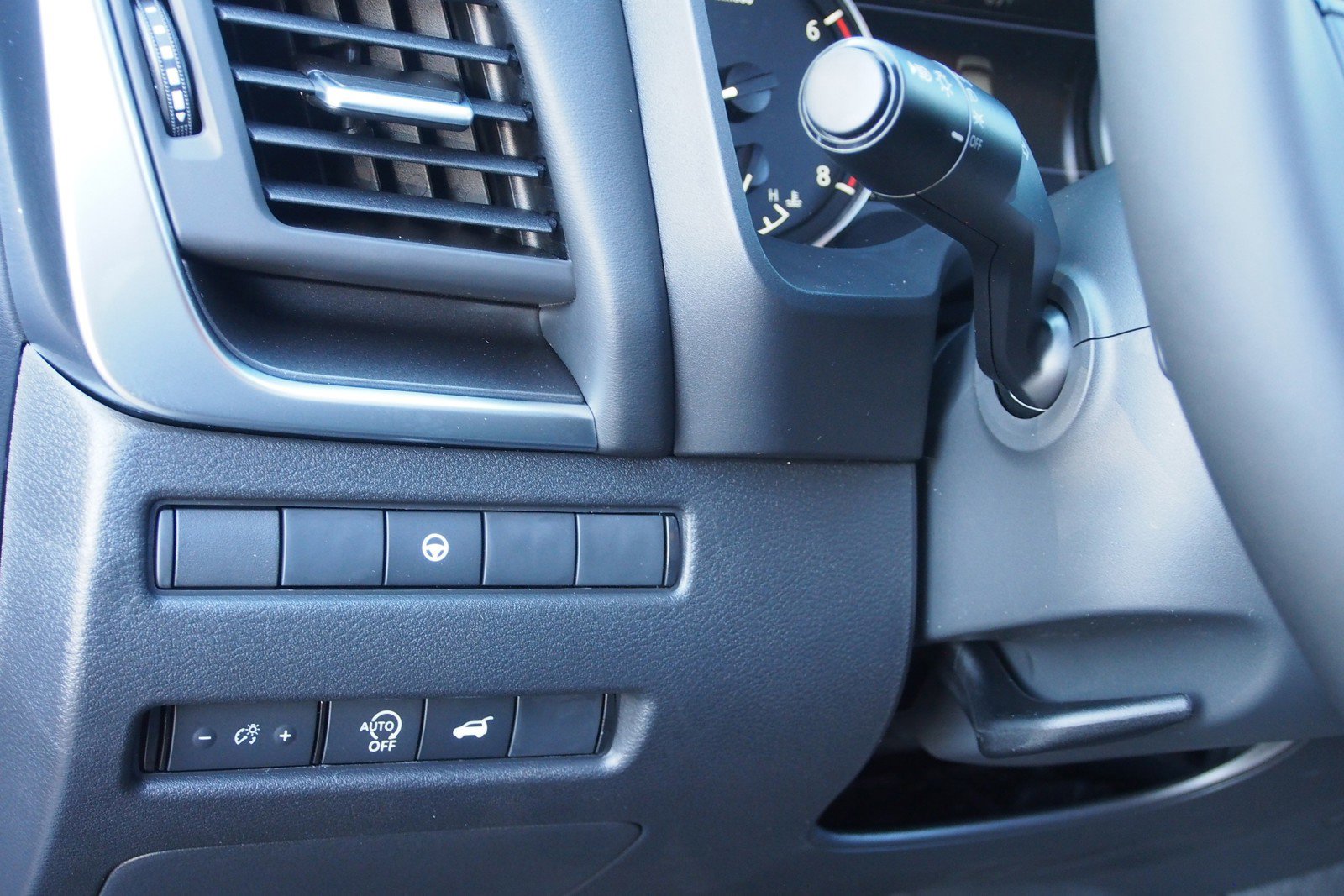 Used 2026 Nissan Rogue SV FWD image 18