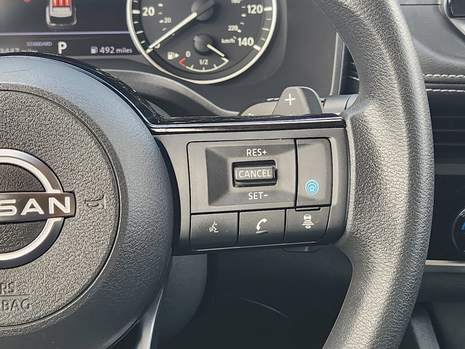 Used 2023 Nissan Rogue SV FWD image 32