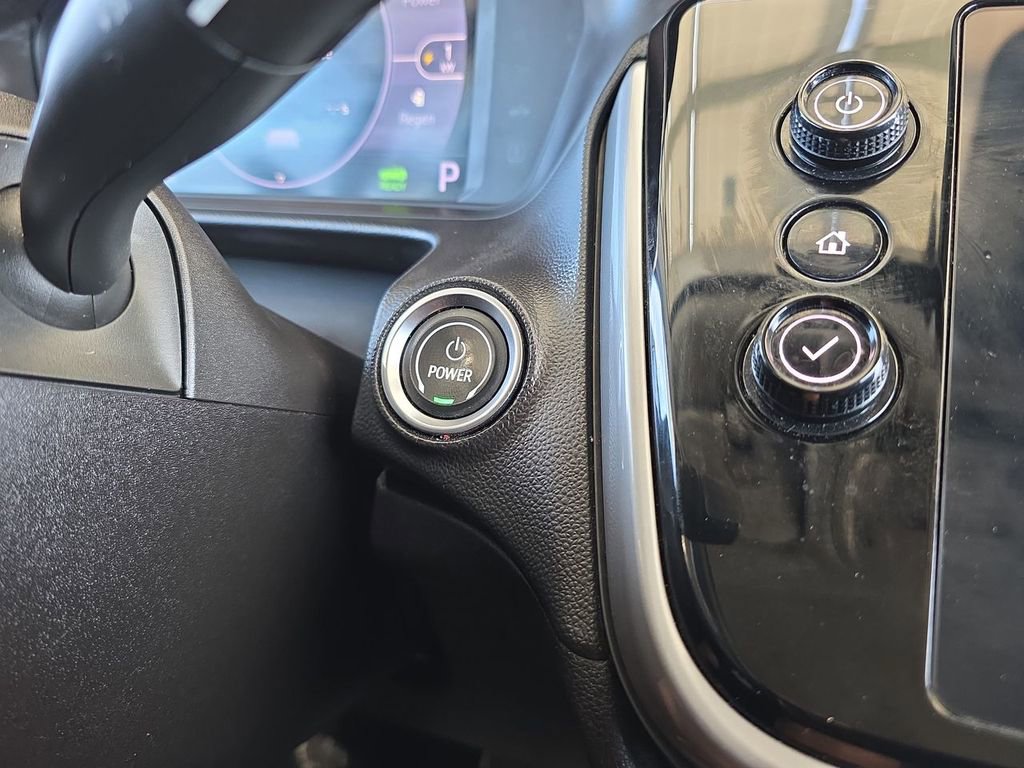 Used 2022 Chevrolet Bolt EUV LT w/ Convenience Package image 17