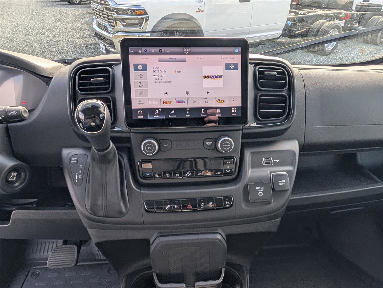 Used 2025 RAM ProMaster 1500 w/ Premium Convenience Group image 17