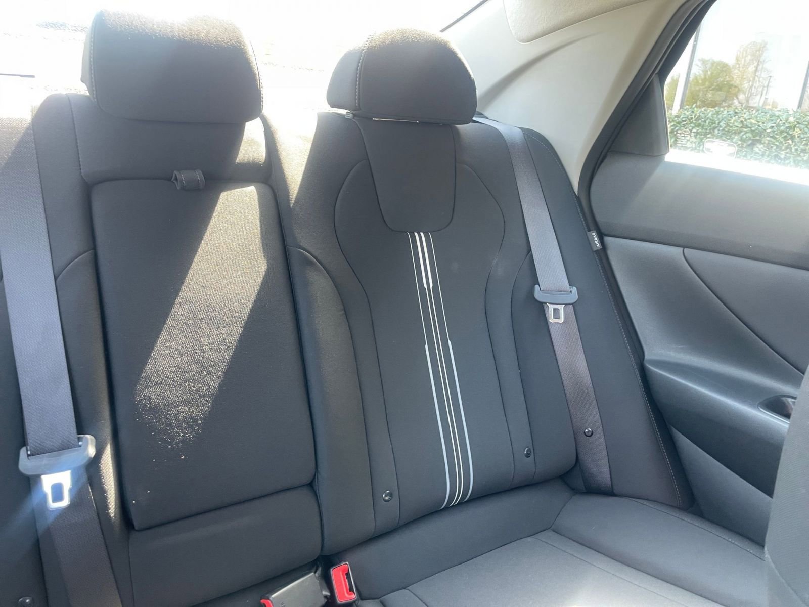 Used 2025 Hyundai Elantra SEL image 38