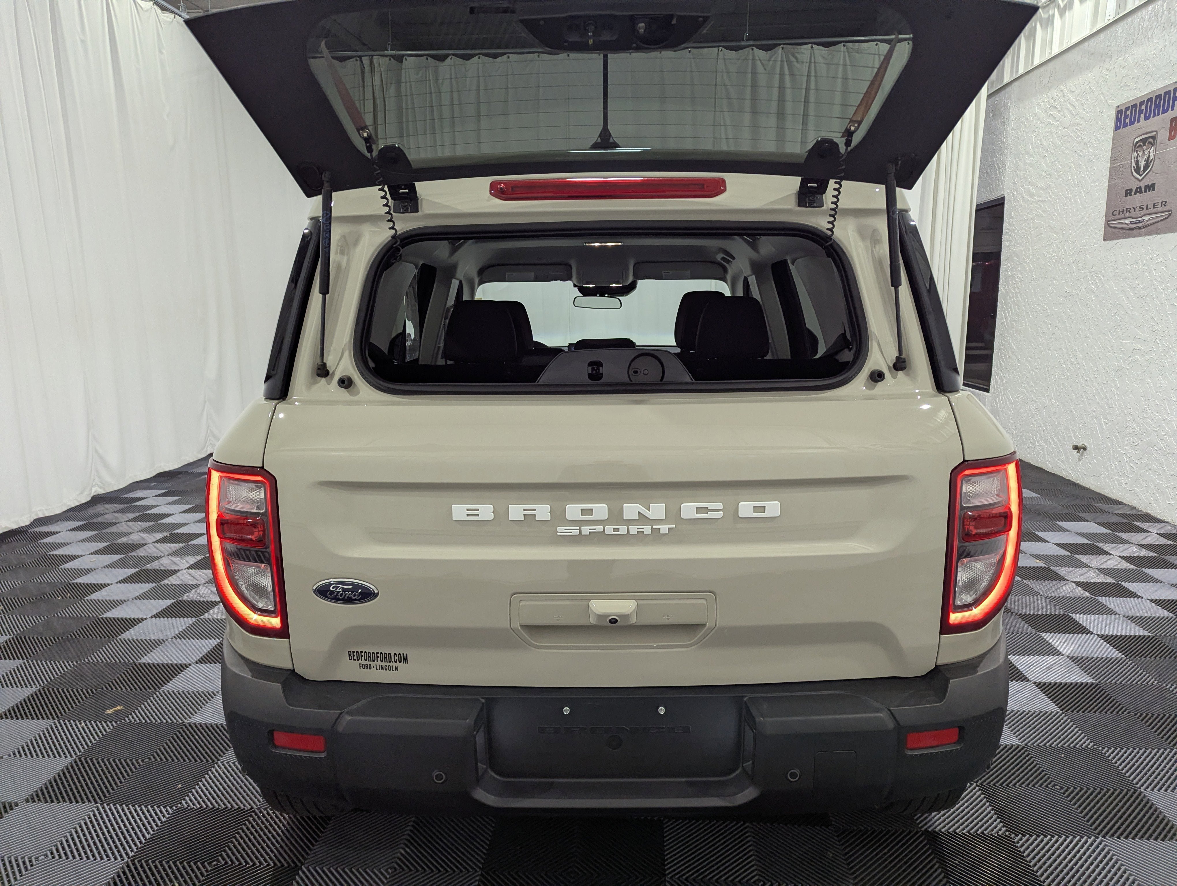 Used 2025 Ford Bronco Sport Big Bend w/ Convenience Package AWD/4WD image 9