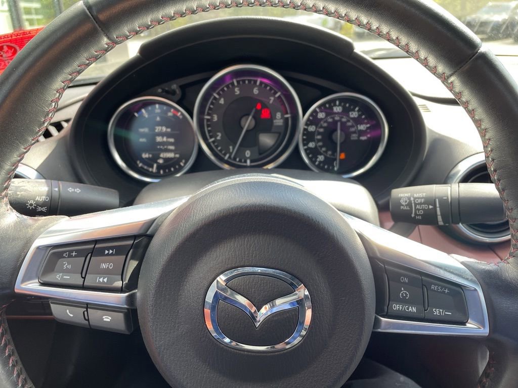 Used 2019 MAZDA MX-5 Miata RF Grand Touring w/ GT-S Package RWD image 11