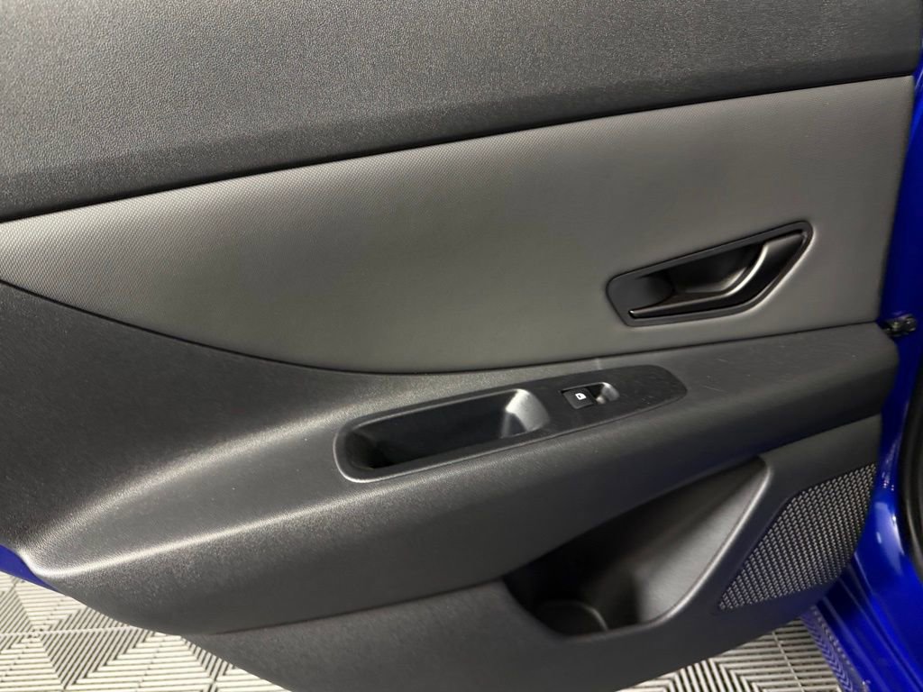 Used 2025 Hyundai Elantra Sport image 26