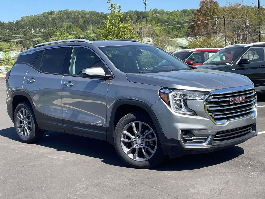 Used 2024 GMC Terrain SLT image 1