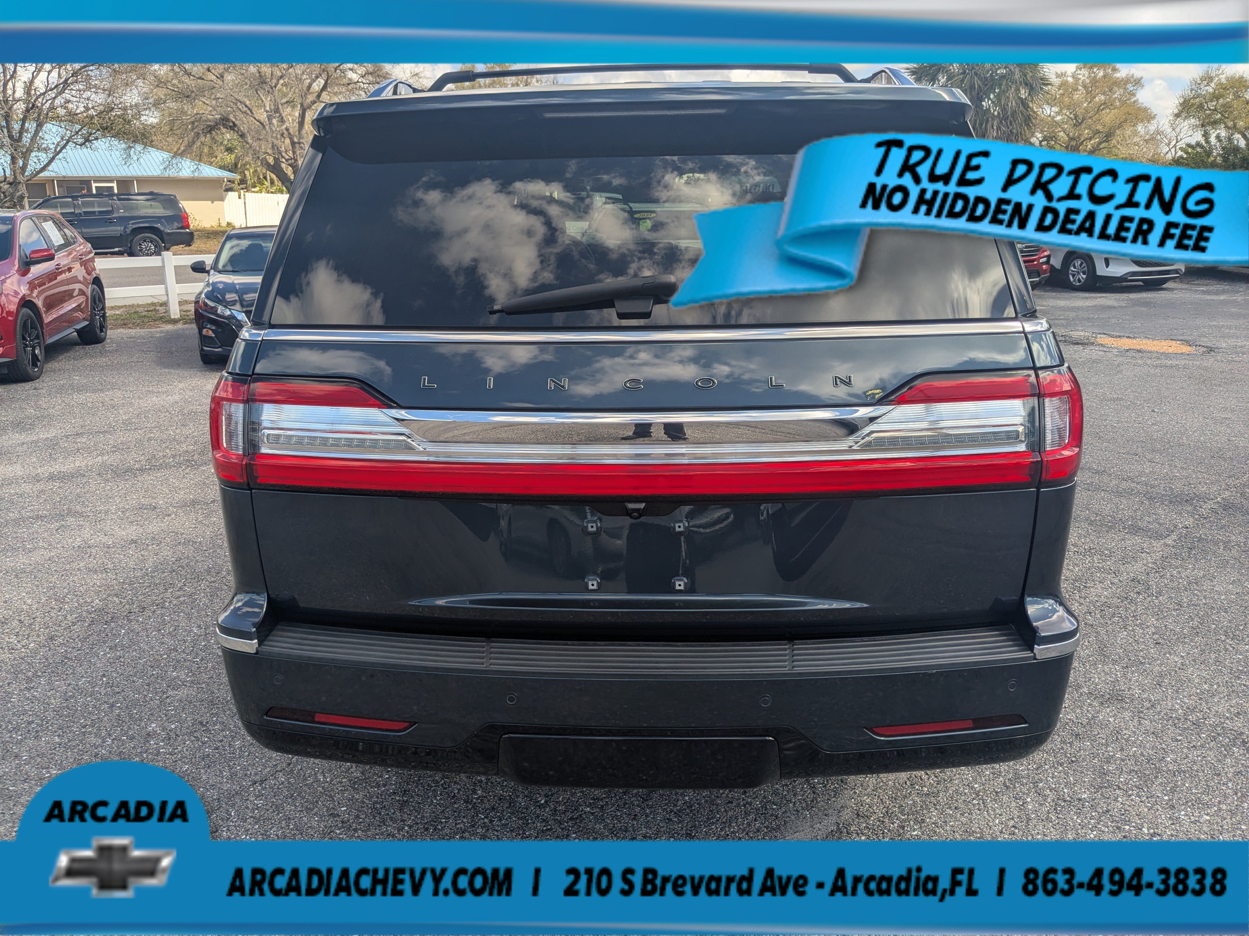 Used 2021 Lincoln Navigator Black Label w/ Cargo Convenience Package AWD/4WD image 5