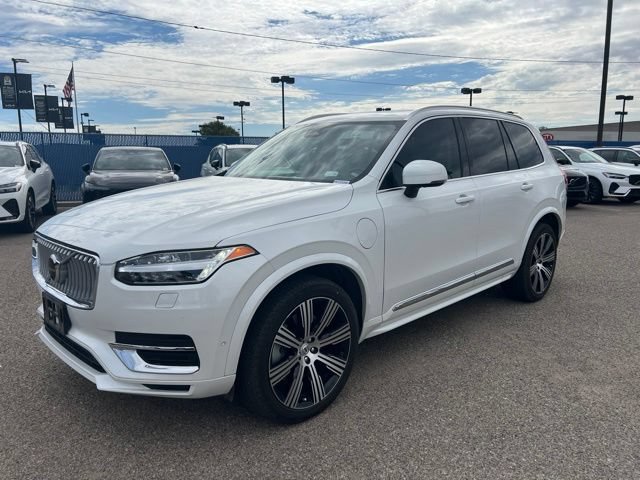 Used 2024 Volvo XC90 T8 Plus w/ Protection Package Premier AWD/4WD image 7