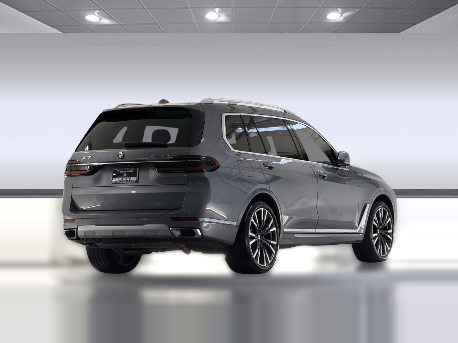 Used 2024 BMW X7 xDrive40i w/ Climate Comfort Package AWD/4WD image 8