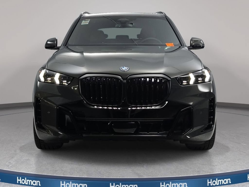 New 2026 BMW X5 xDrive50e w/ M Sport Package AWD/4WD image 2