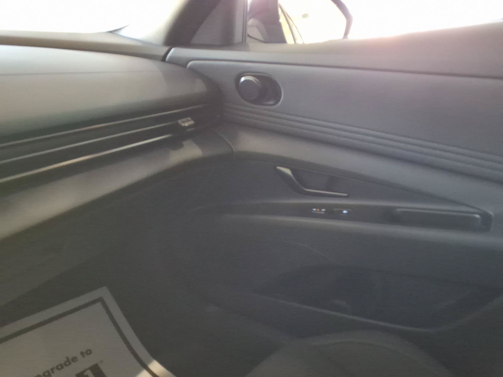 Certified 2025 Hyundai Elantra Sport FWD image 26