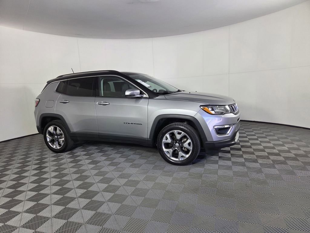 Used 2019 Jeep Compass Limited w/ Advanced Safety Group image 4