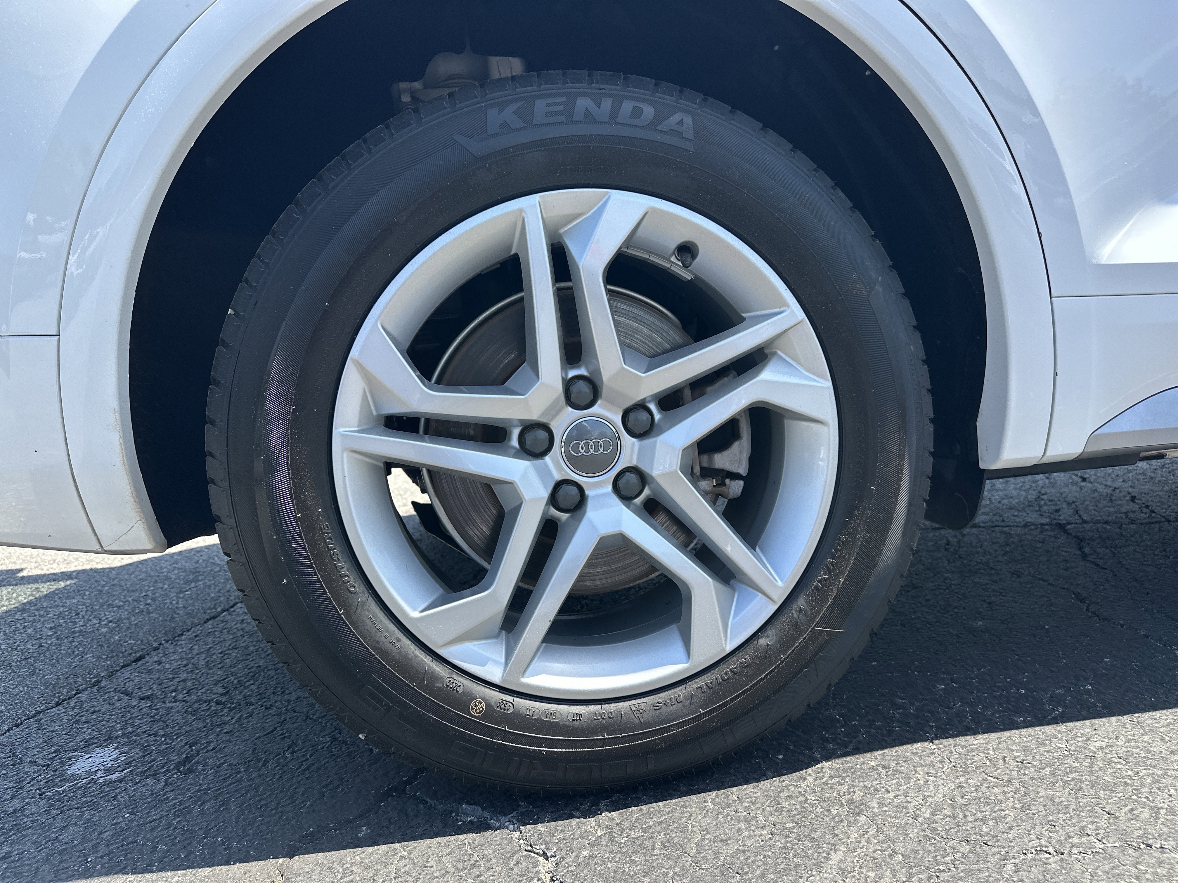 Used 2019 Audi Q5 2.0T Premium w/ Convenience Package image 18