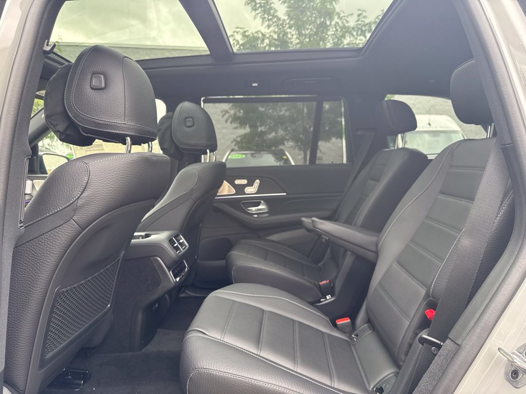 New 2026 Mercedes-Benz GLS 580 4MATIC image 19