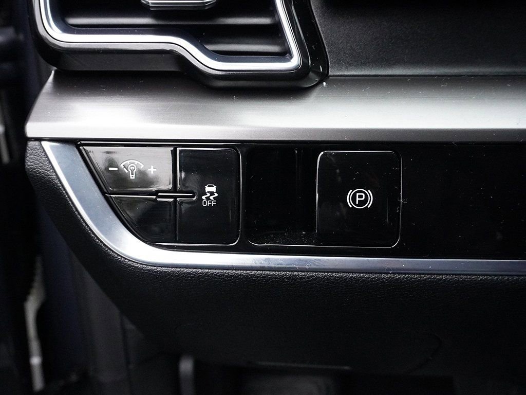 Used 2023 Kia Sportage EX image 33