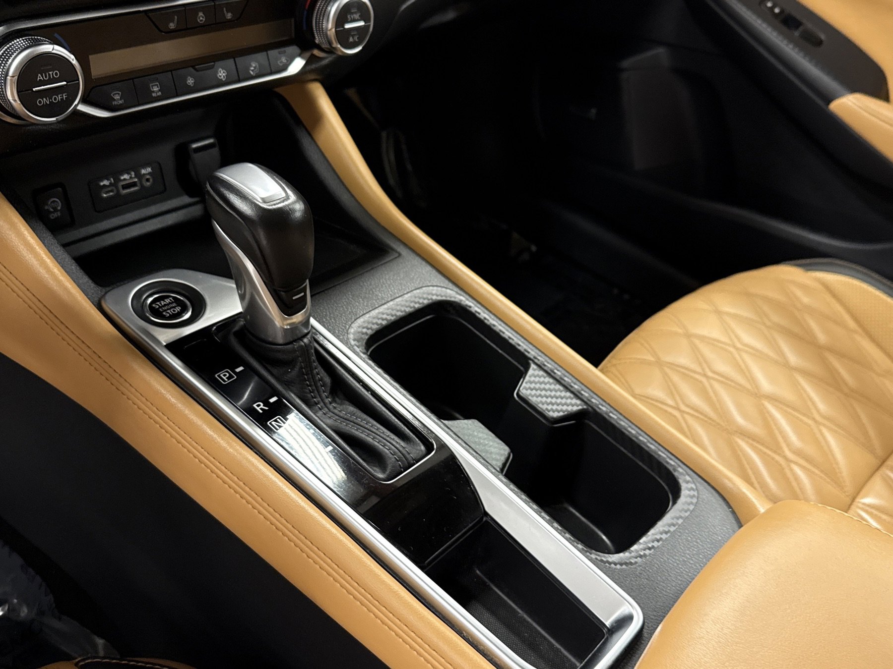 Used 2024 Nissan Sentra SV w/ SV Premium Package image 13