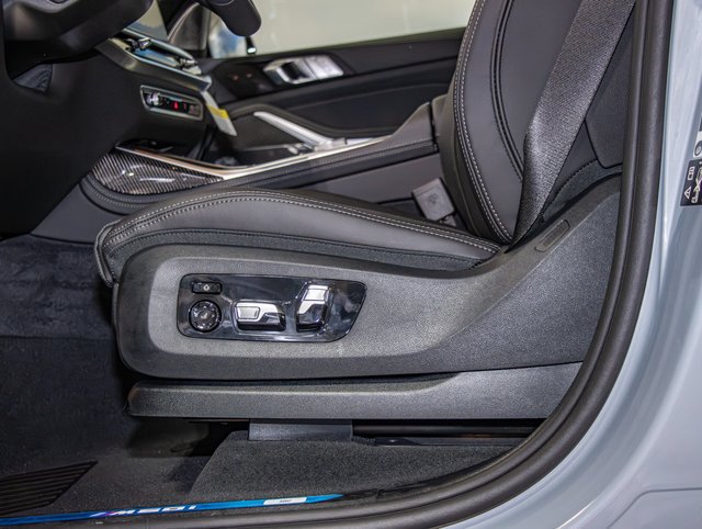 Used 2026 BMW X7 M60i AWD/4WD image 15