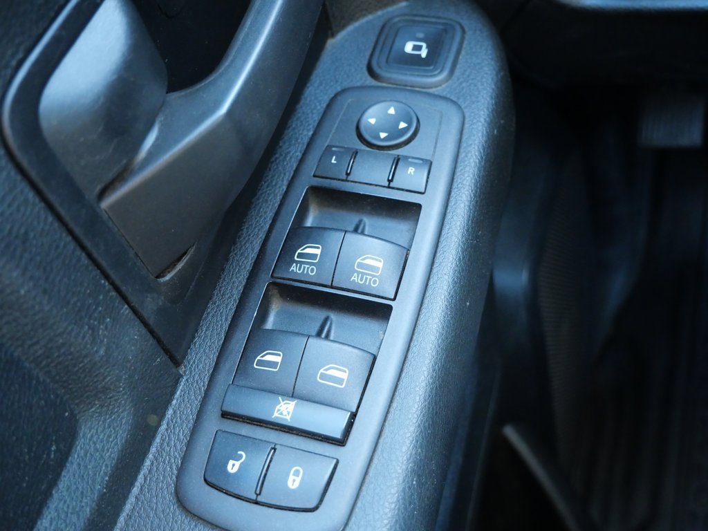 Used 2024 RAM 3500 Tradesman w/ Chrome Appearance Group image 15