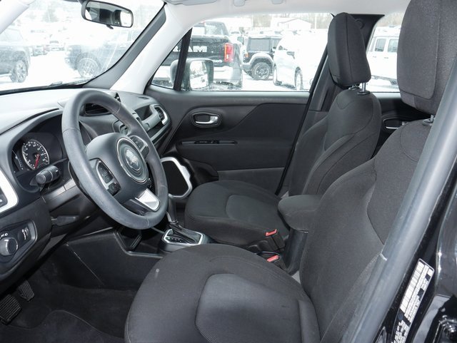 Used 2019 Jeep Renegade Sport image 2