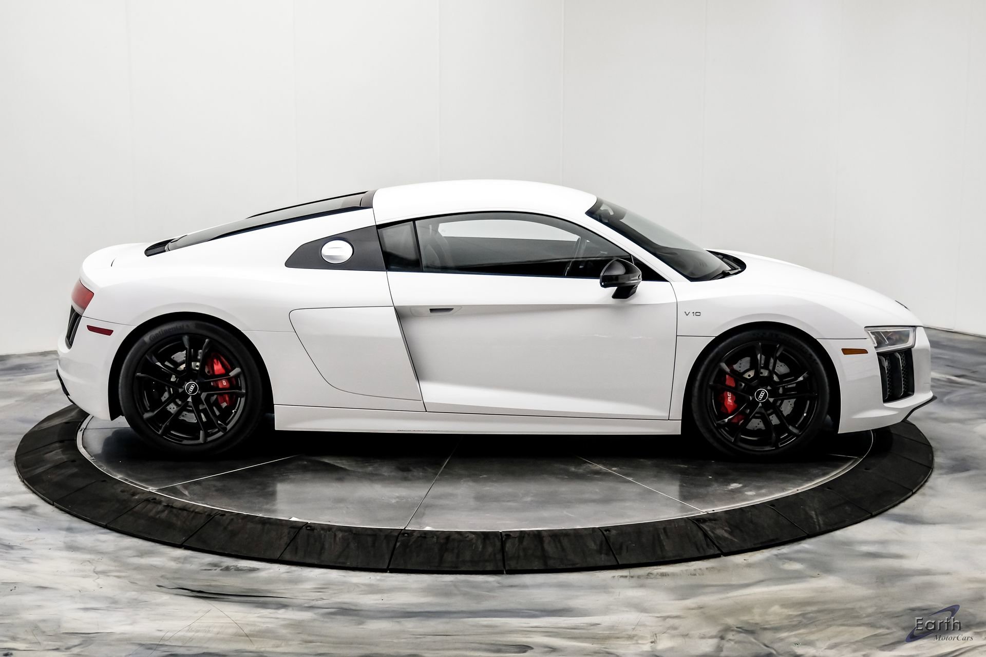 Used 2018 Audi R8 V10 RWD image 26