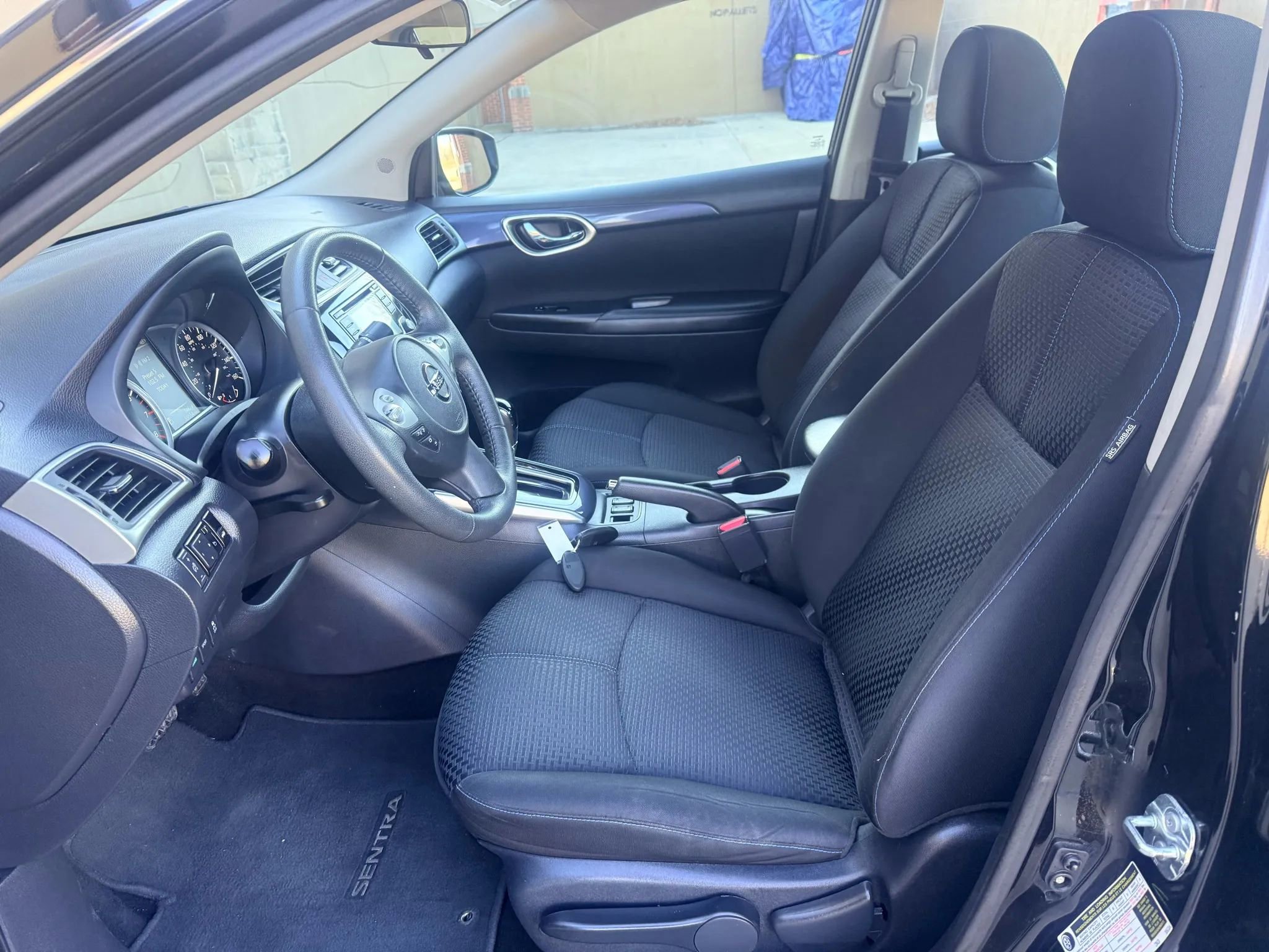 Used 2017 Nissan Sentra SR image 19