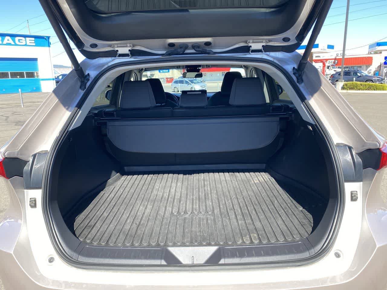Certified 2024 Toyota Venza LE AWD/4WD image 22