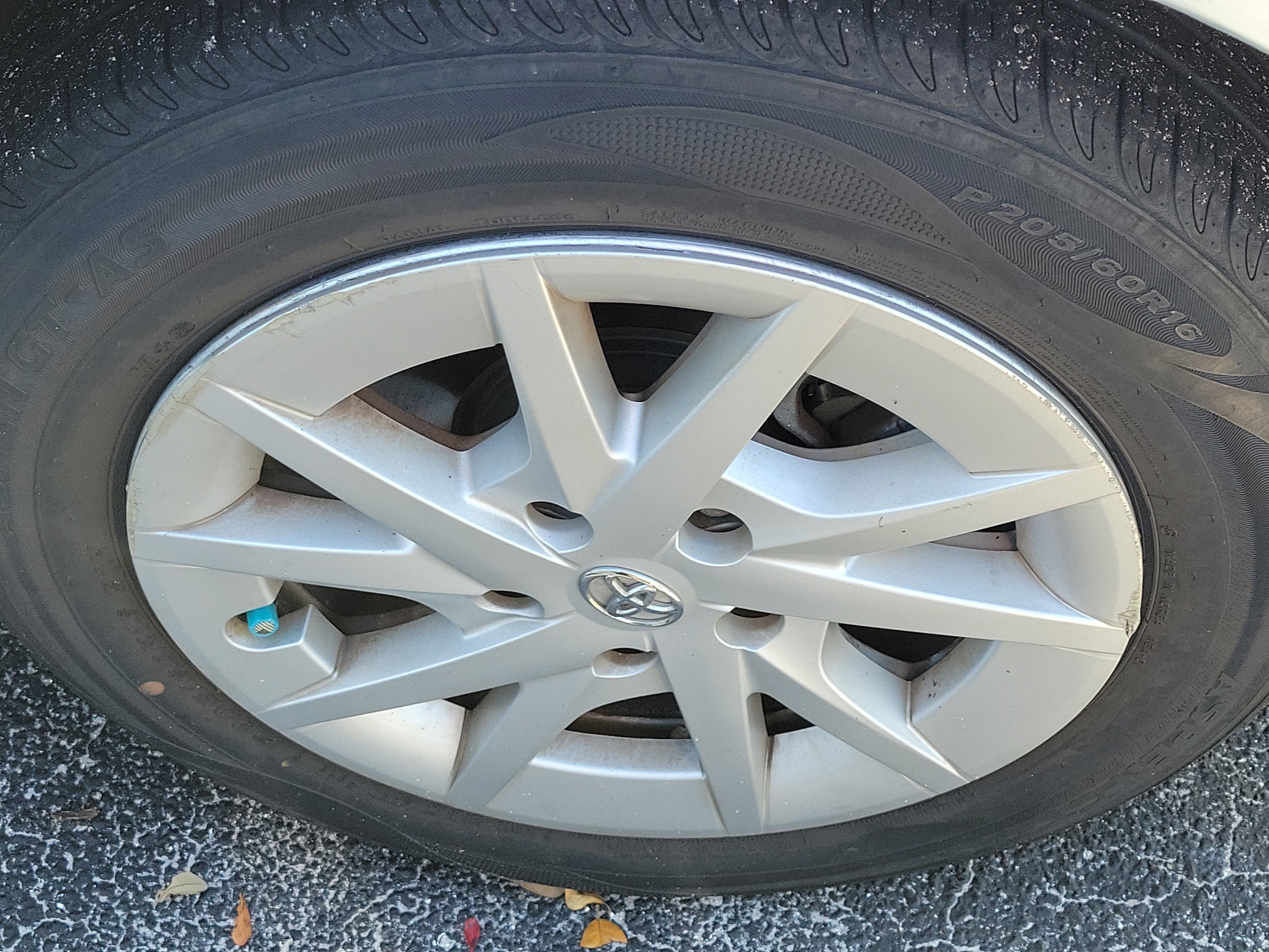 Used 2013 Toyota Prius V Three image 8