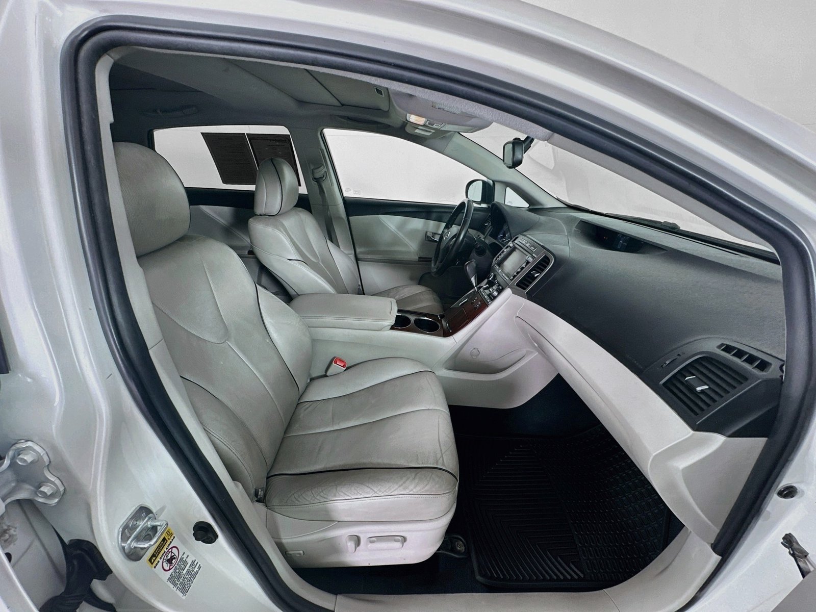 Used 2010 Toyota Venza AWD image 29