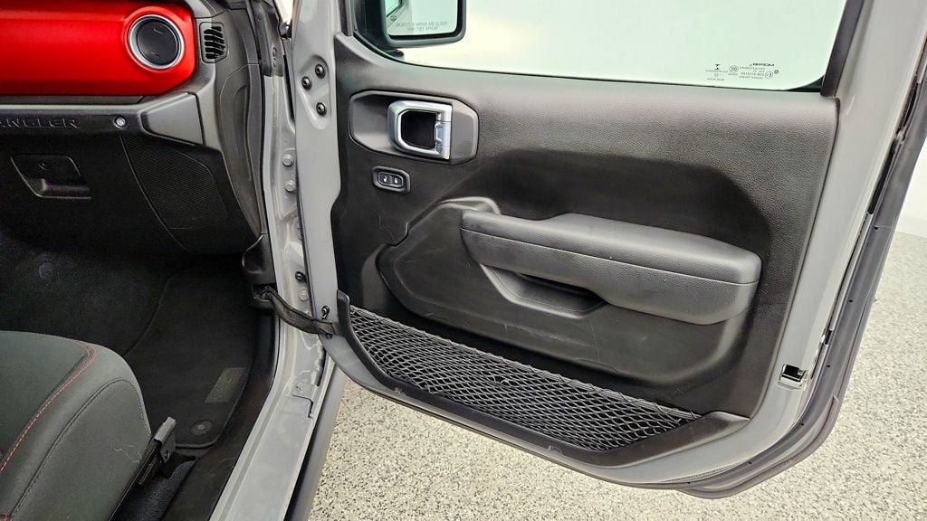 Used 2022 Jeep Wrangler Rubicon AWD/4WD image 24