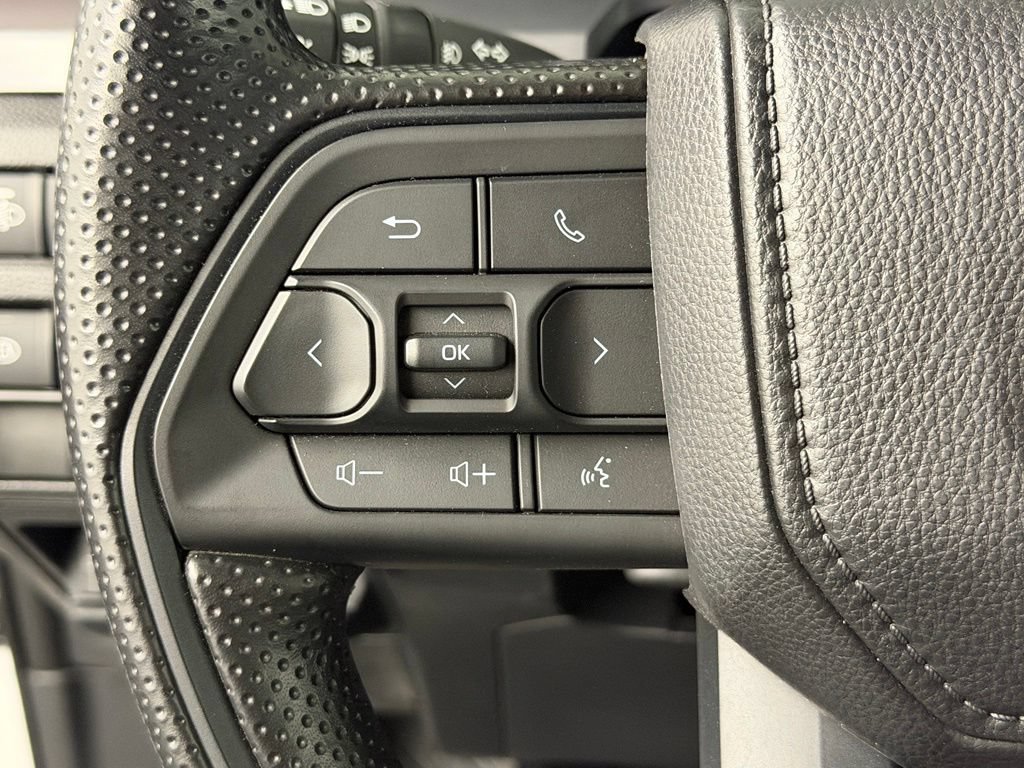 Certified 2026 Toyota Tacoma SR5 AWD/4WD image 25