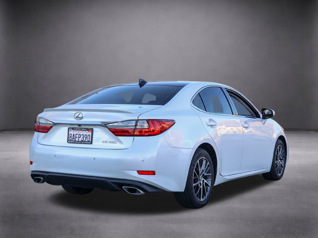 Used 2017 Lexus ES 350 w/ Navigation System Package FWD image 4