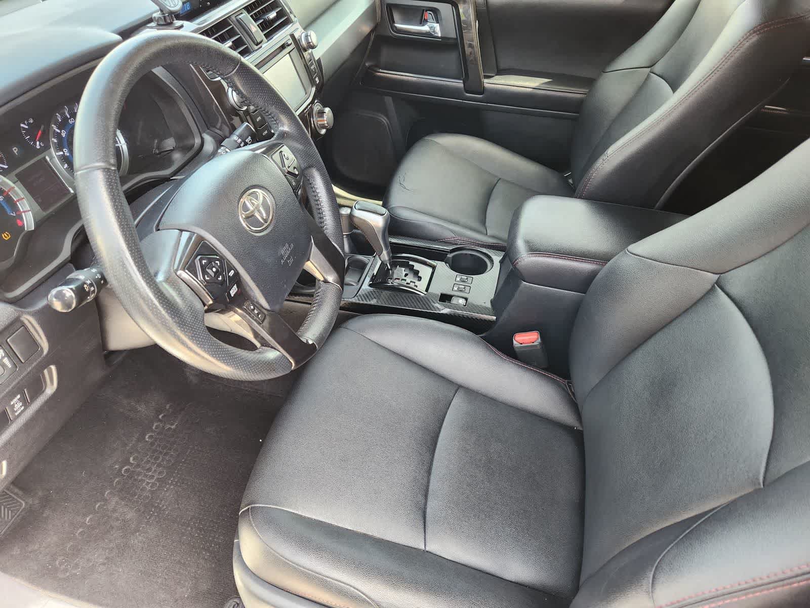 Used 2018 Toyota 4Runner TRD Off-Road Premium AWD/4WD image 2