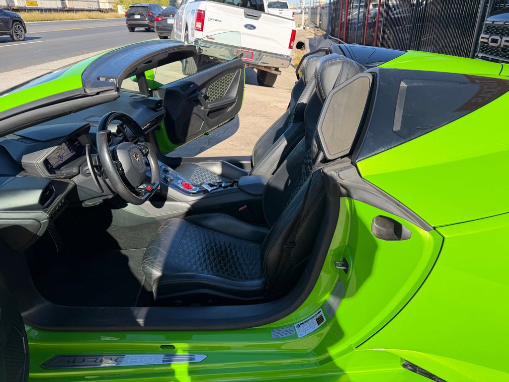 Used 2017 Lamborghini Huracan LP 610-4 image 9