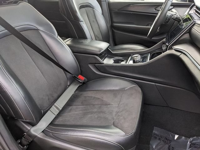 Certified 2024 Jeep Grand Cherokee Altitude AWD/4WD image 31