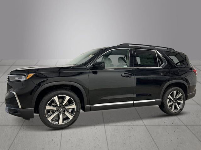 New 2025 Honda Pilot Touring image 2