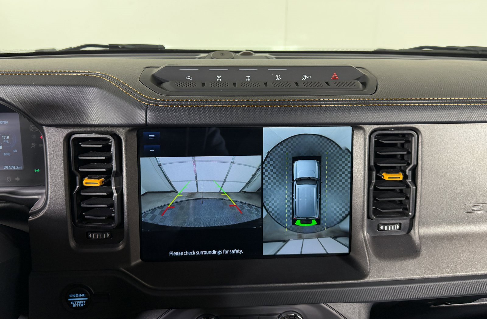 Used 2024 Ford Bronco Badlands image 14