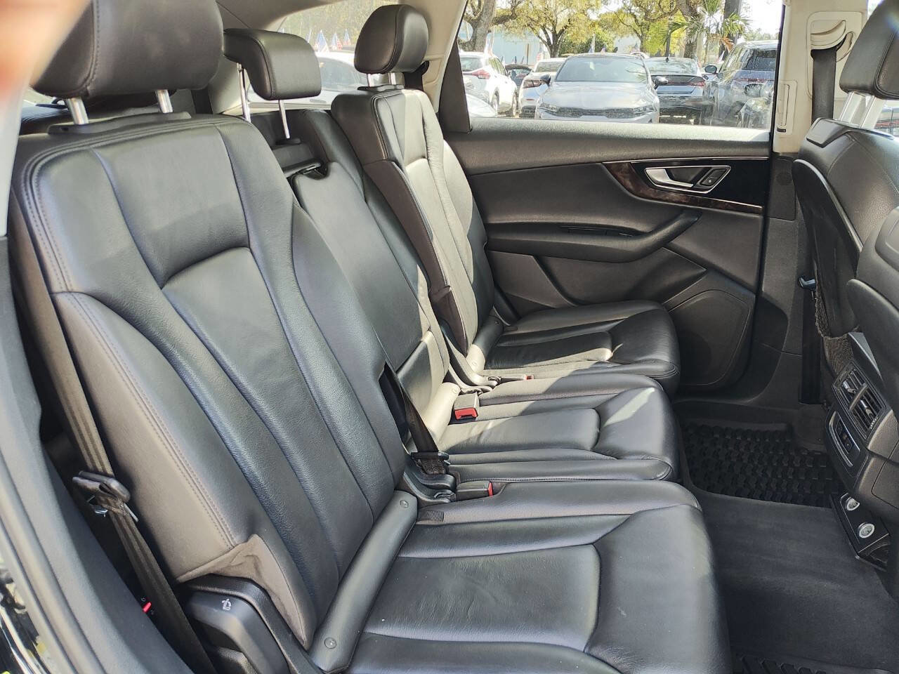 Used 2017 Audi Q7 3.0T Premium image 43