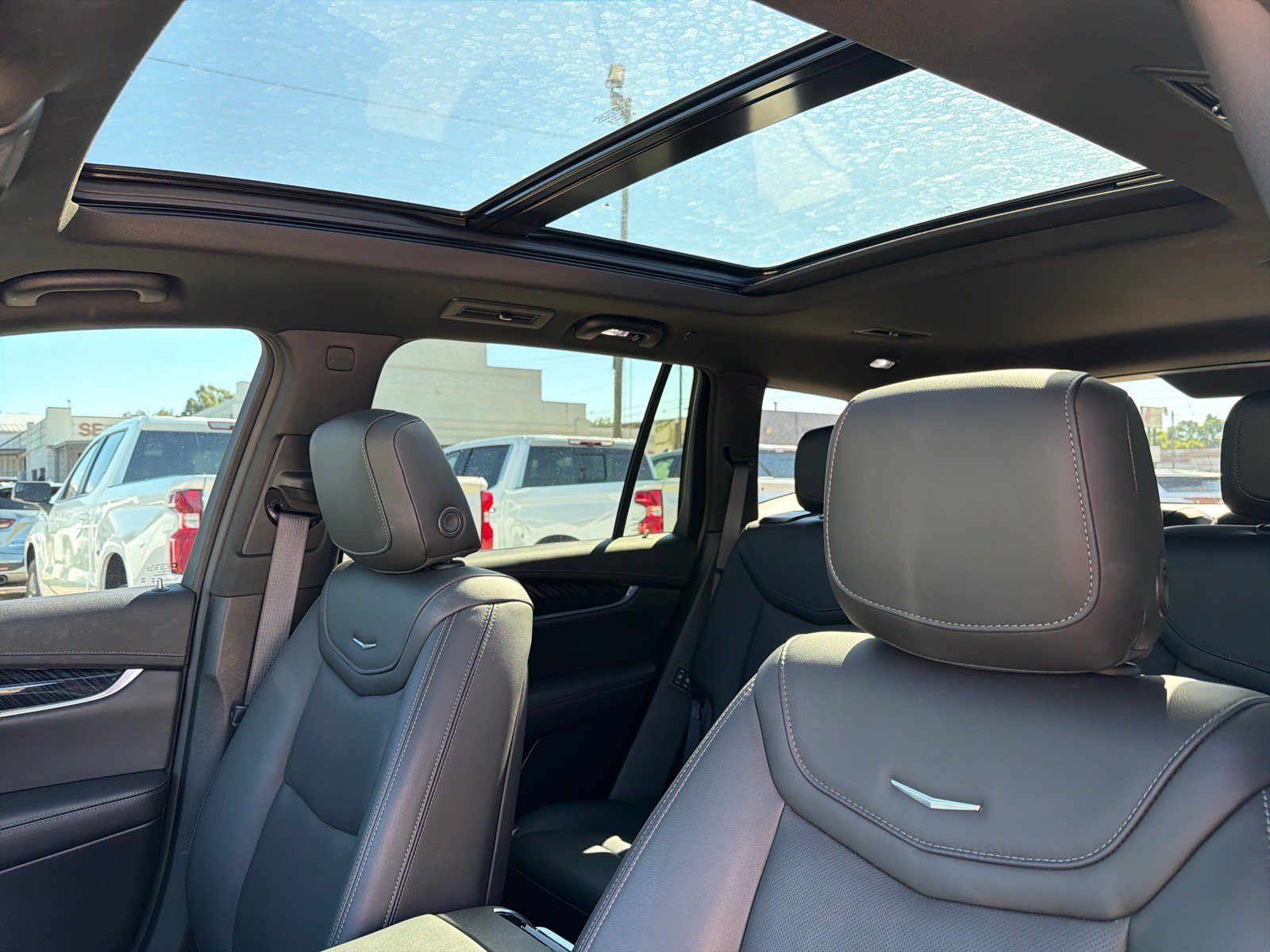 Used 2024 Cadillac XT6 Premium Luxury AWD/4WD image 16