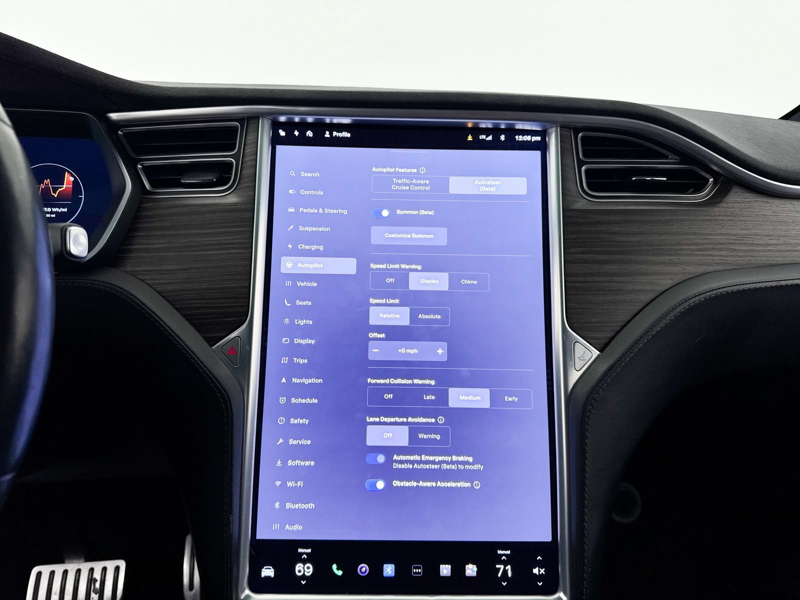 Used 2016 Tesla Model X Performance AWD/4WD image 9