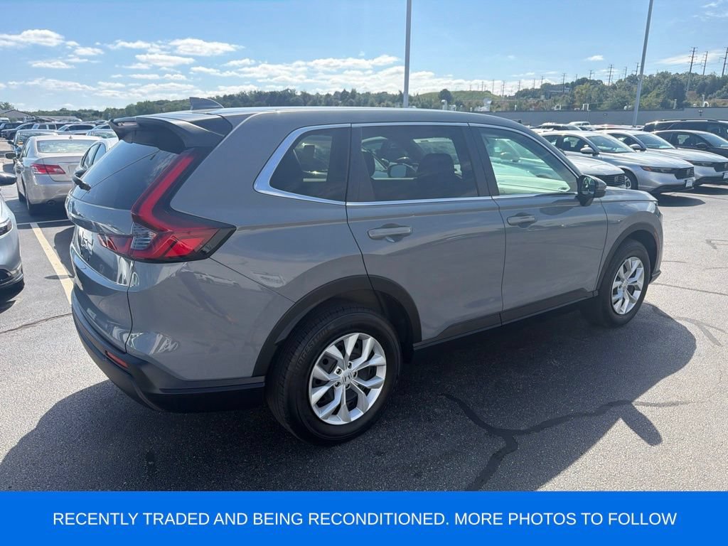 Used 2025 Honda CR-V LX image 3