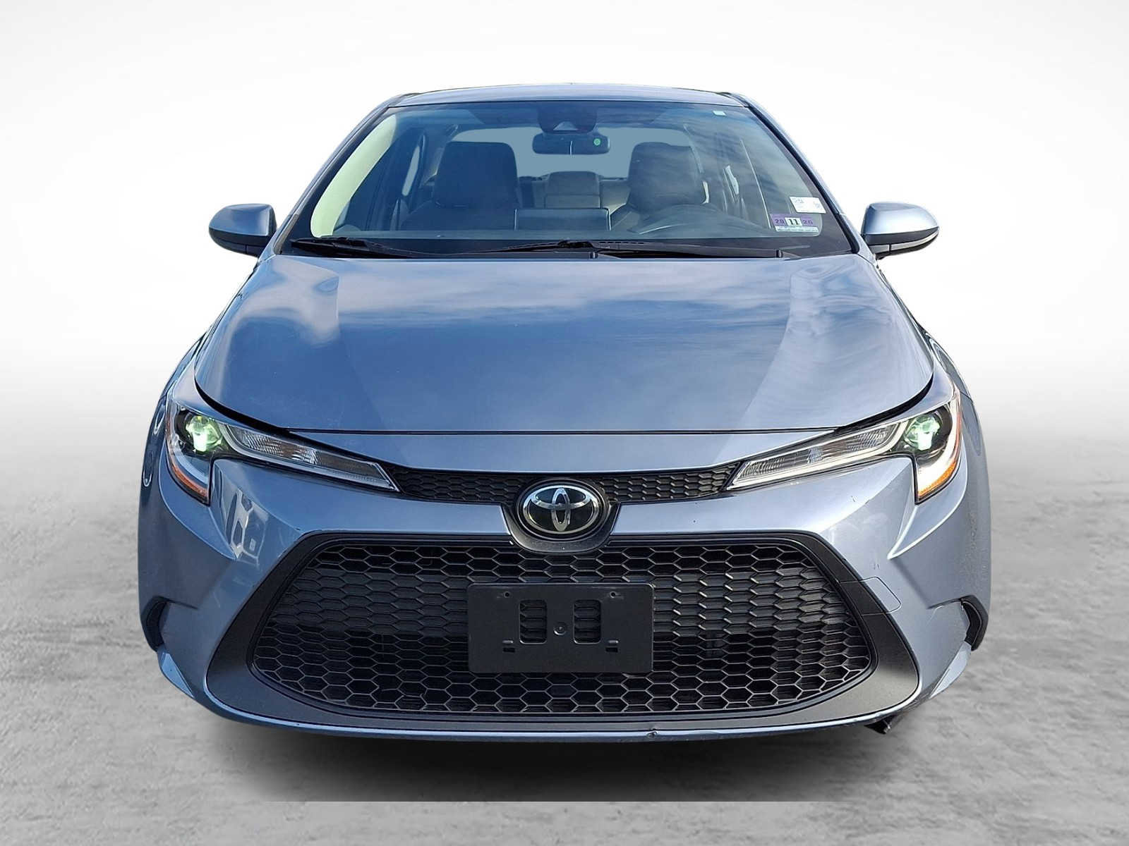 Used 2020 Toyota Corolla LE w/ LE Convenience Package FWD image 2