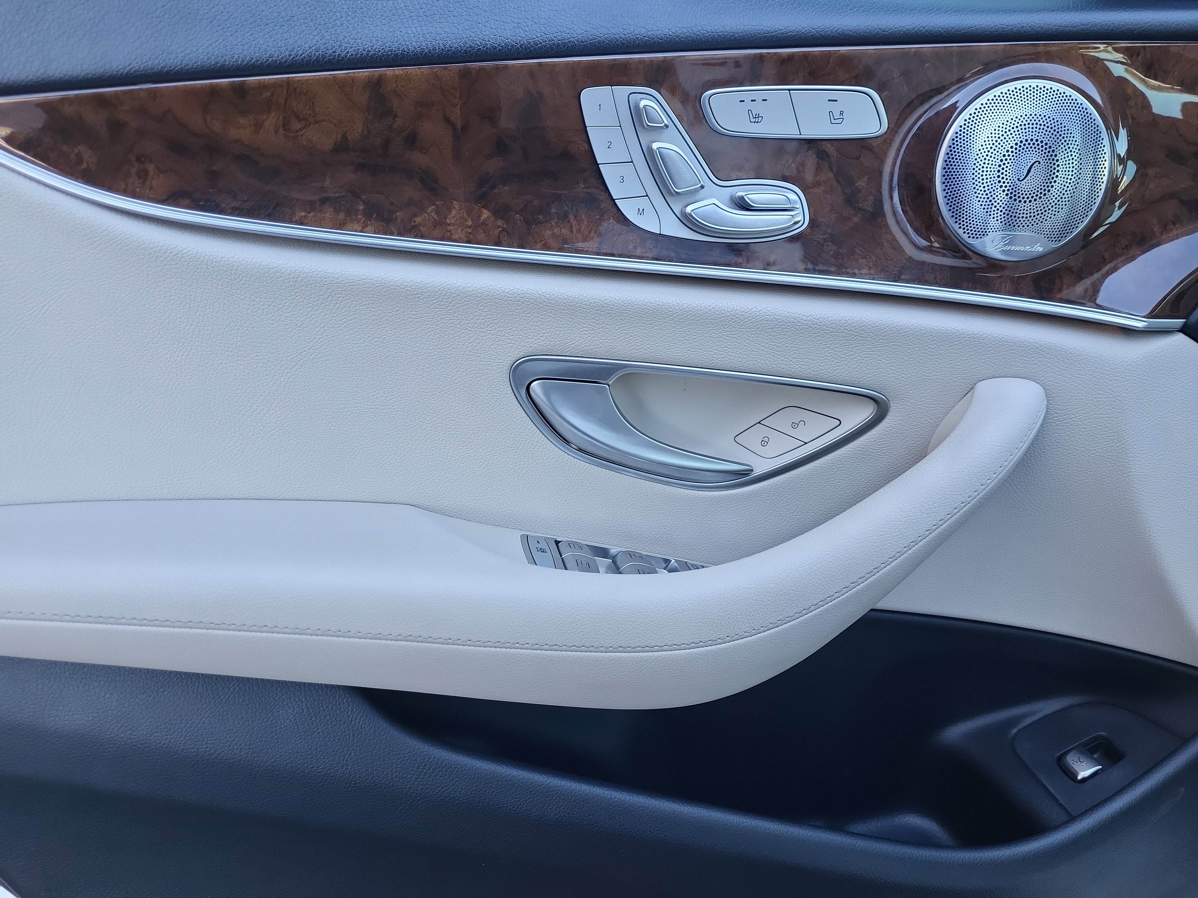 Used 2017 Mercedes-Benz E 300 4MATIC image 14