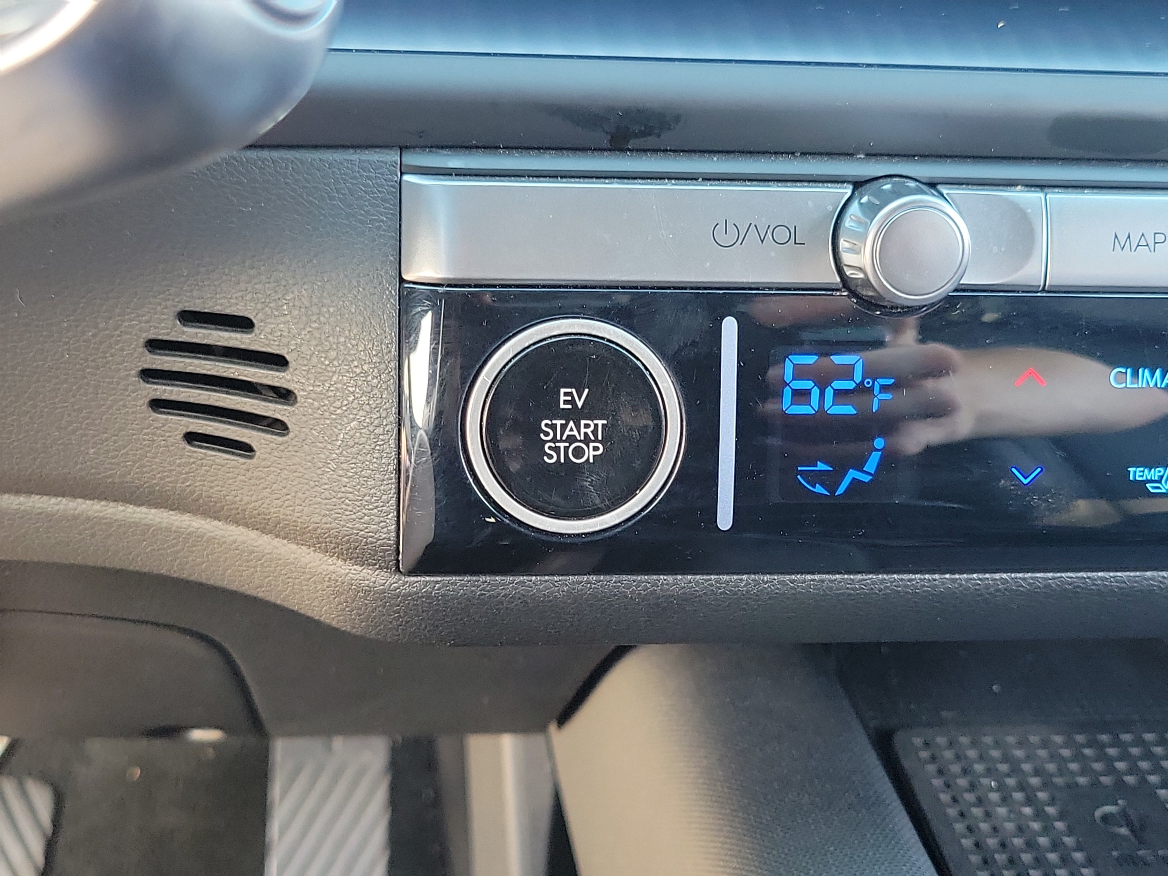 Used 2025 Hyundai Ioniq 6 SEL RWD image 16