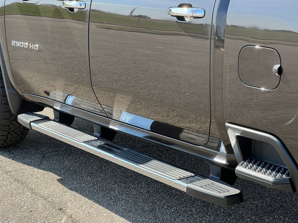 Used 2020 Chevrolet Silverado 2500 High Country w/ Z71 Off-Road Package image 11