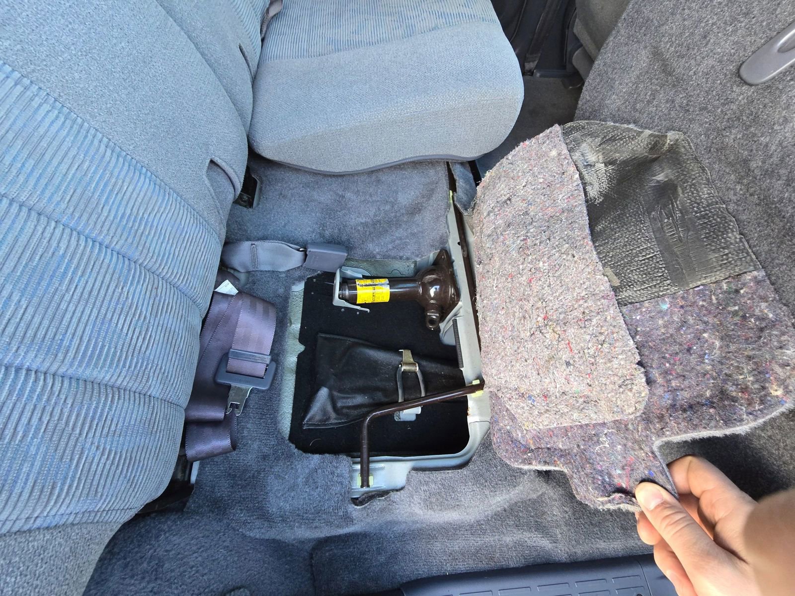 Used 2000 Toyota 4Runner SR5 image 19