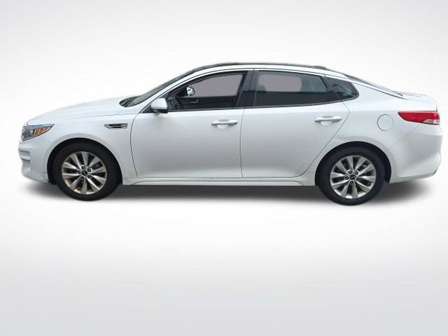 Used 2018 Kia Optima EX w/ Premium Package FWD image 4
