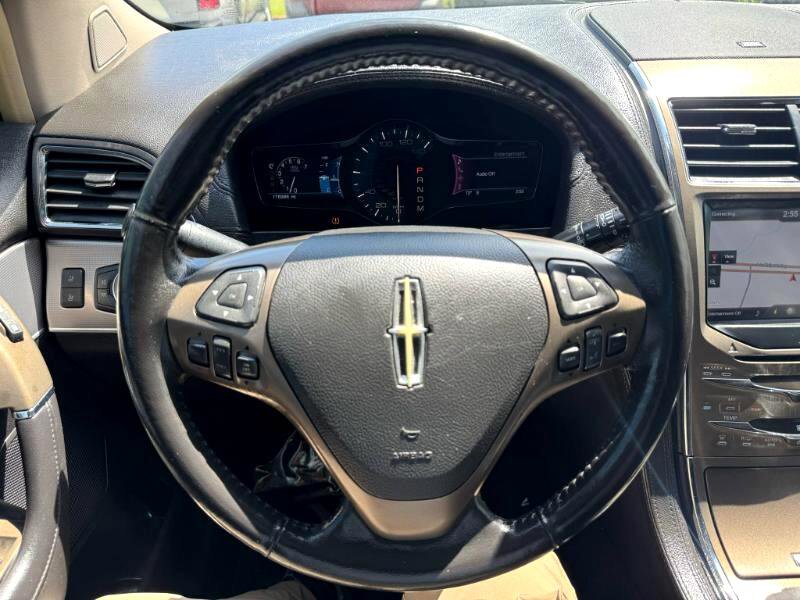 Used 2012 Lincoln MKX AWD image 19