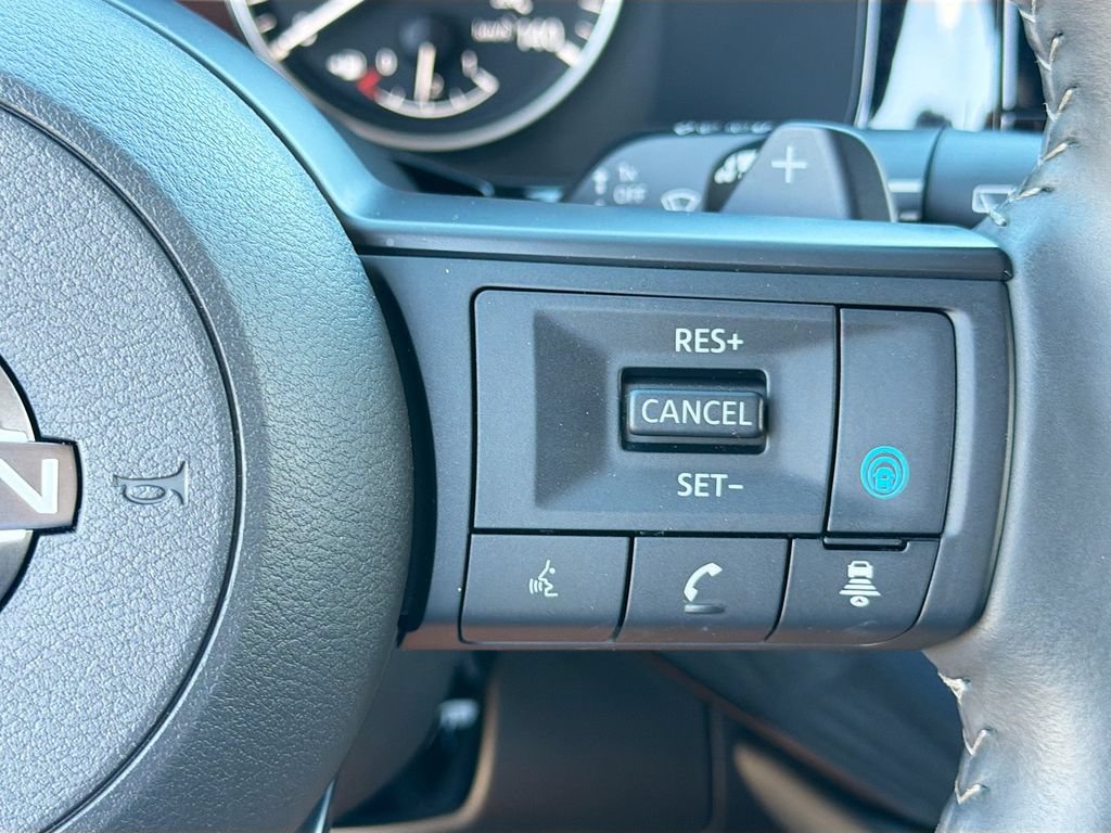 Used 2025 Nissan Pathfinder SV AWD/4WD image 20